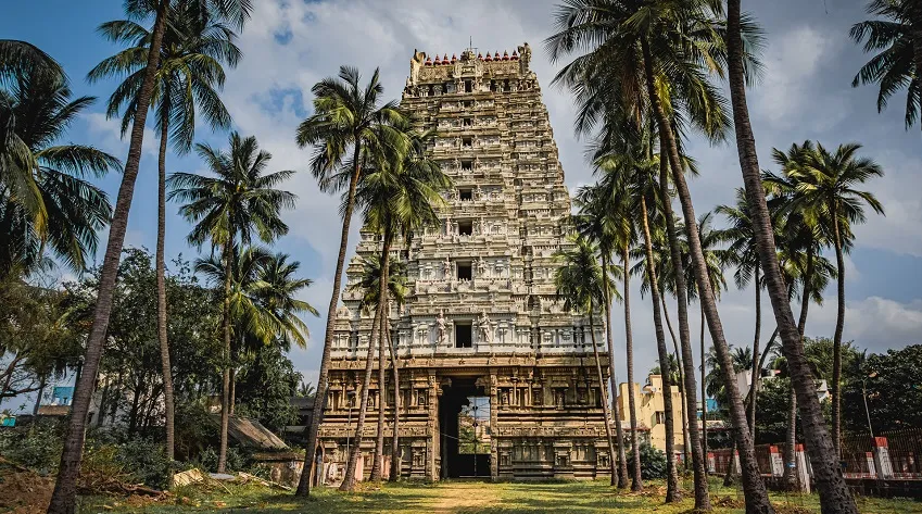 Vedagiriswarar Temple – Tirukalukundram